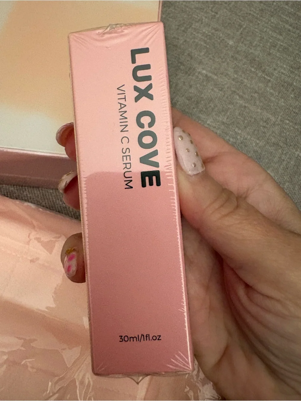 BRAND NEW Lux Cove 7-in-1 LED Face Sculptor + Vitamin C Serum & Travel Case
